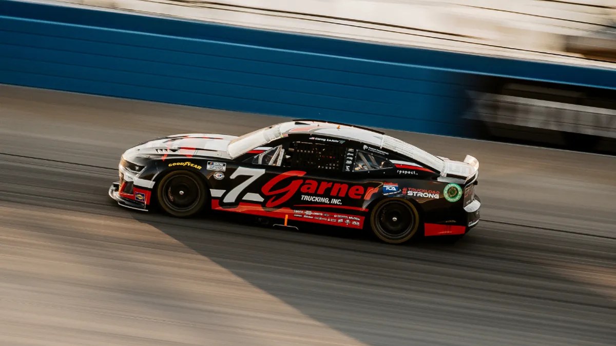 Trucking companies think outside the box to build brand&nbsp;recognition